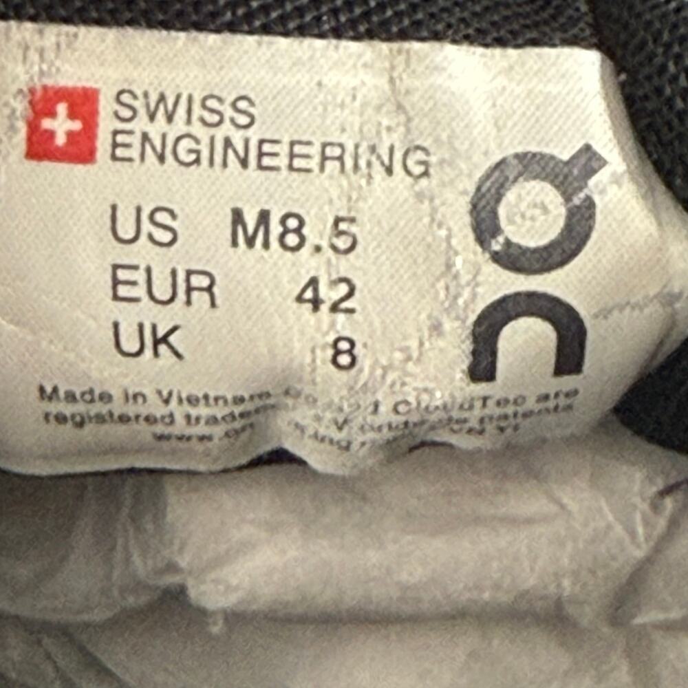 On Running Cloudflow 3.0 Men’s Running Shoes Size 8.5 Black Asphalt Sneakers - Picture 10 of 11